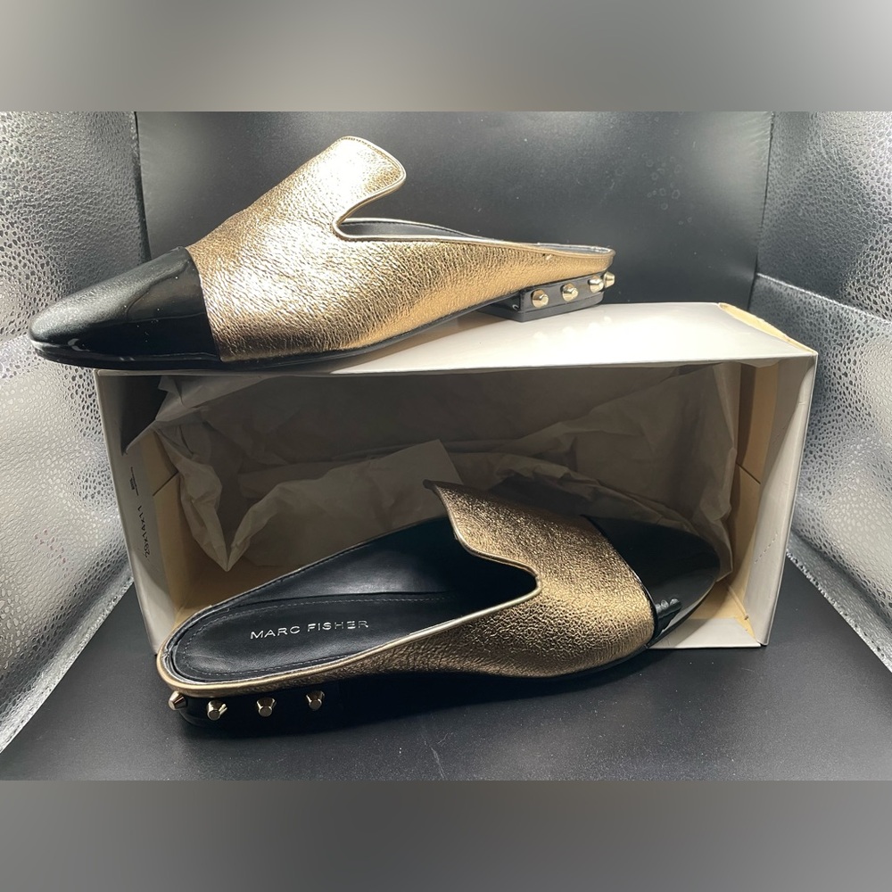 Marc Fisher Analise Gold and Black Mules  9M Original box
